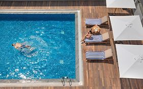 O By Tamara Coimbatore